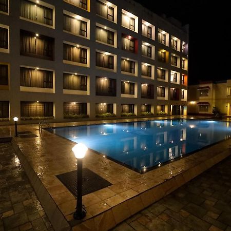 Hotel Atithi, Aurangabad Eksteriør bilde
