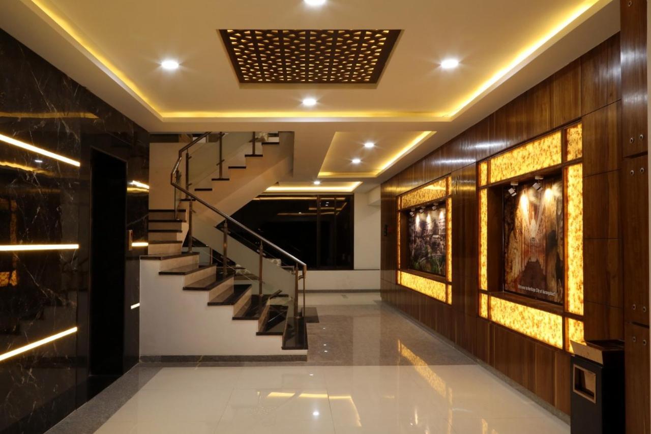 Hotel Atithi, Aurangabad Eksteriør bilde