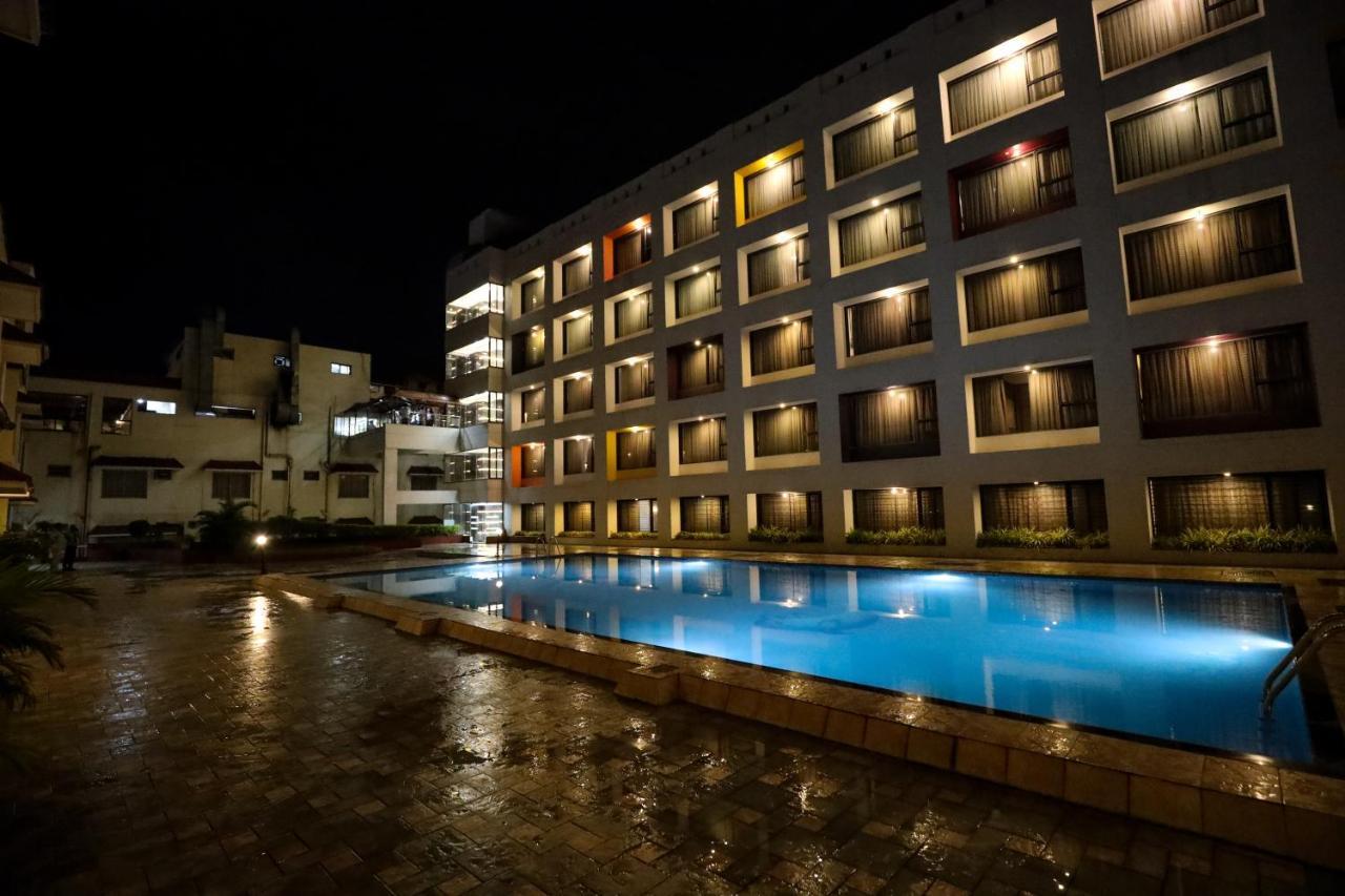 Hotel Atithi, Aurangabad Eksteriør bilde