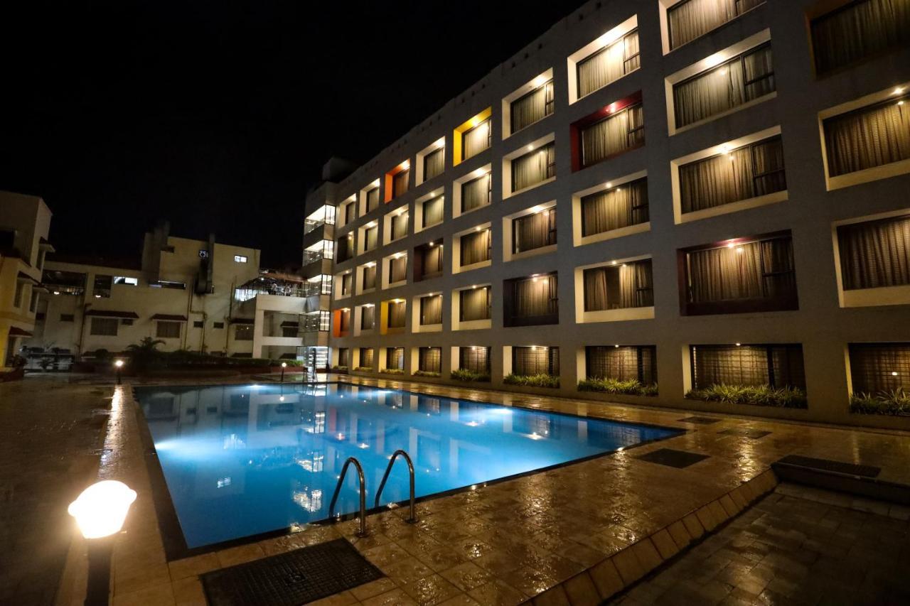 Hotel Atithi, Aurangabad Eksteriør bilde