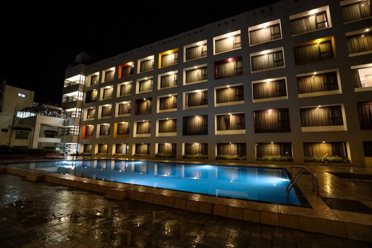 Hotel Atithi, Aurangabad Eksteriør bilde