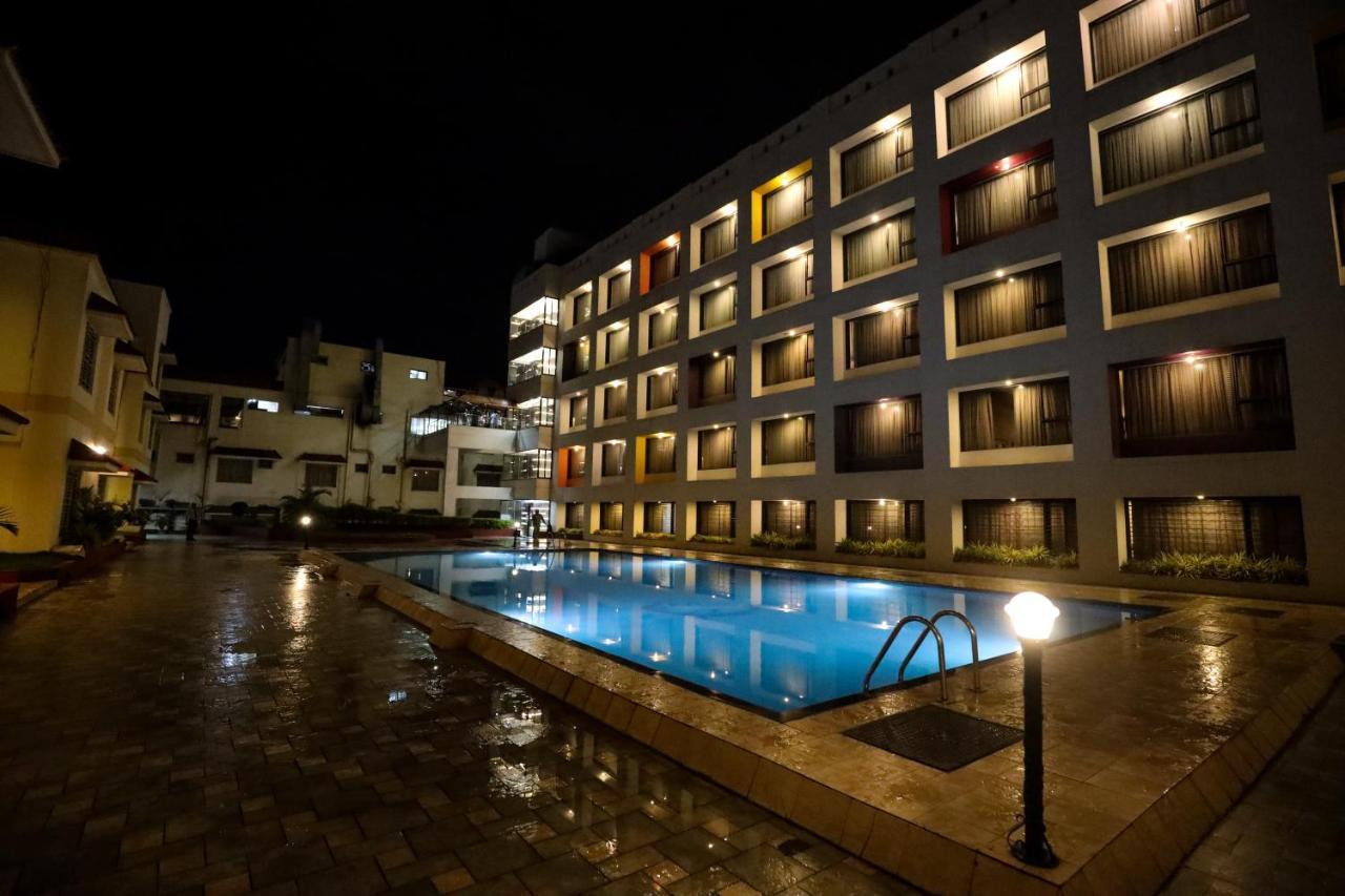 Hotel Atithi, Aurangabad Eksteriør bilde