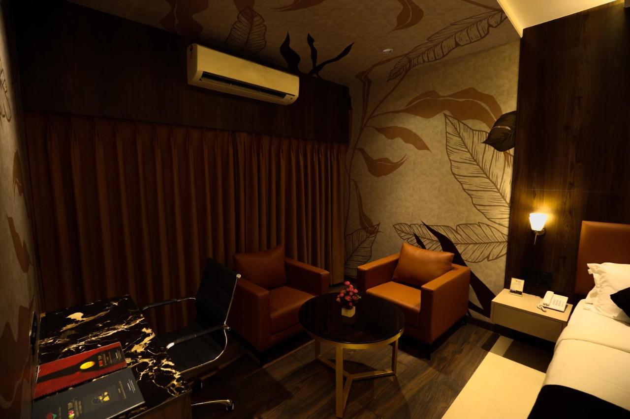 Hotel Atithi, Aurangabad Eksteriør bilde