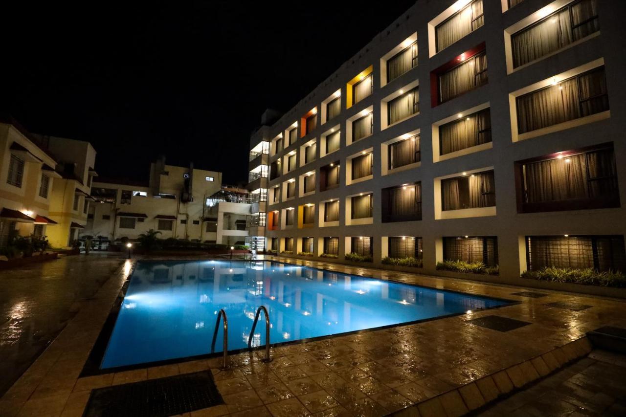 Hotel Atithi, Aurangabad Eksteriør bilde