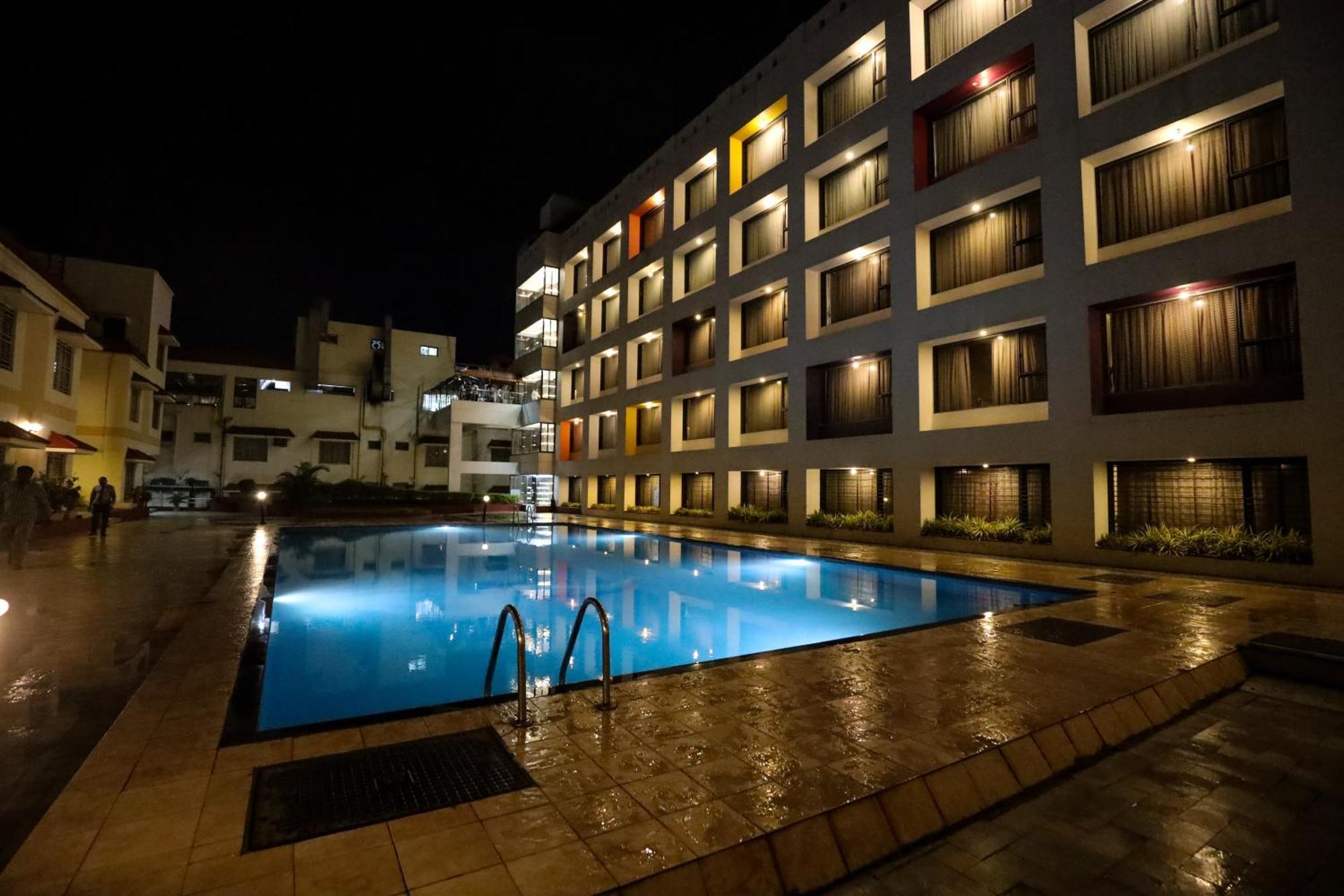 Hotel Atithi, Aurangabad Eksteriør bilde