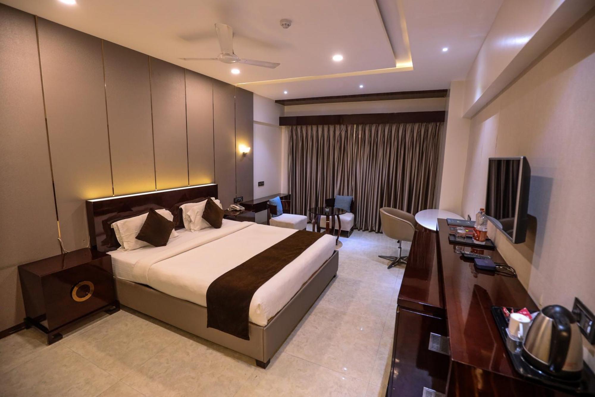 Hotel Atithi, Aurangabad Eksteriør bilde