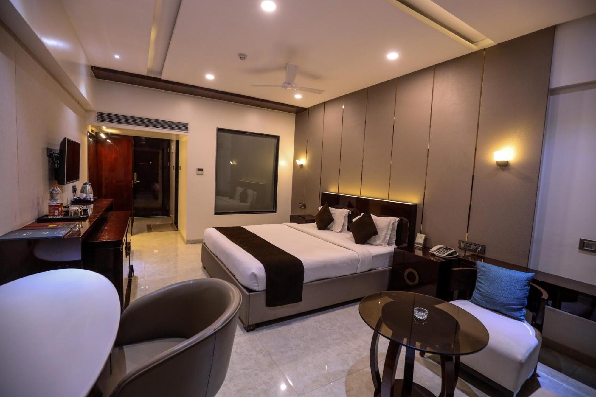 Hotel Atithi, Aurangabad Eksteriør bilde
