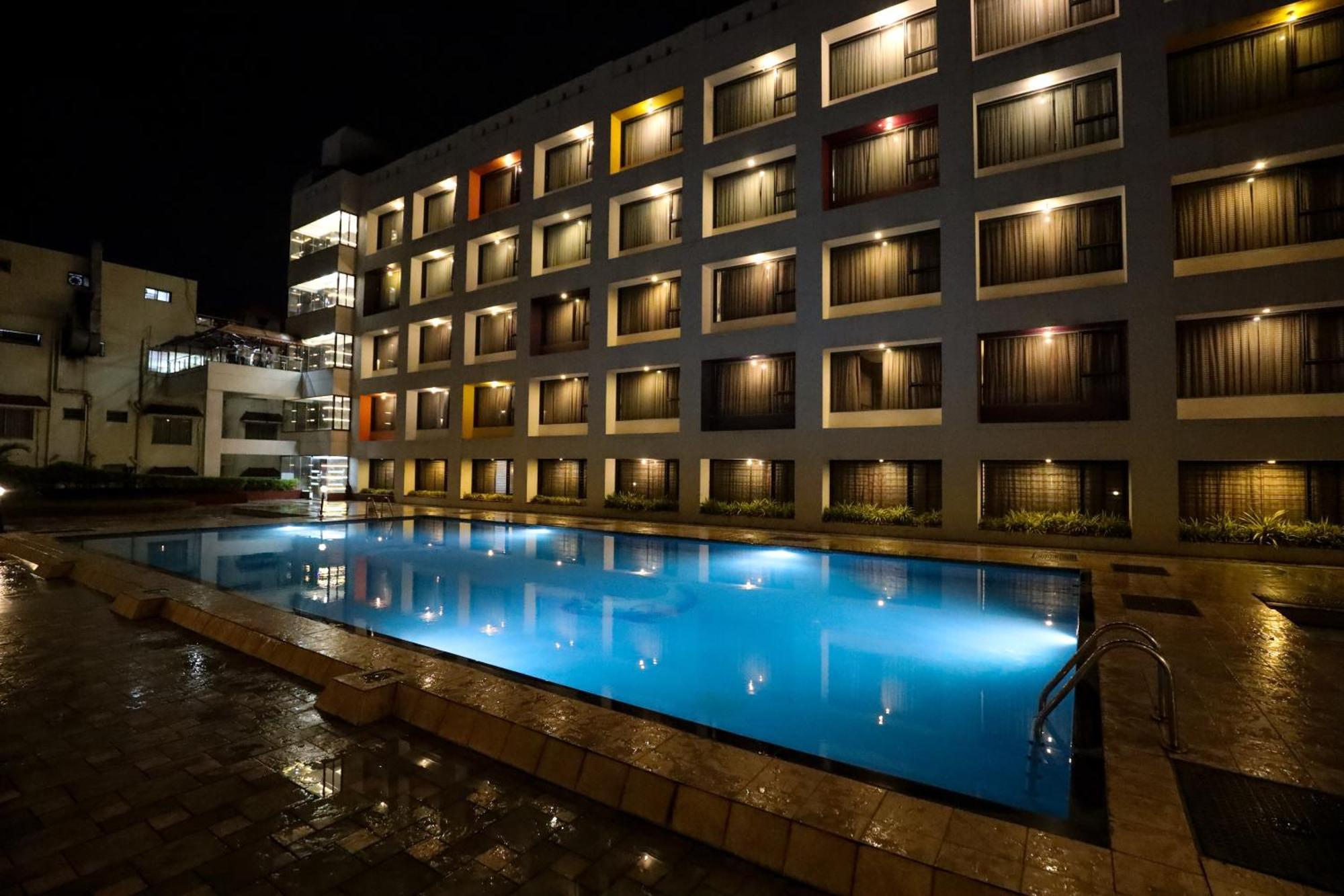 Hotel Atithi, Aurangabad Eksteriør bilde