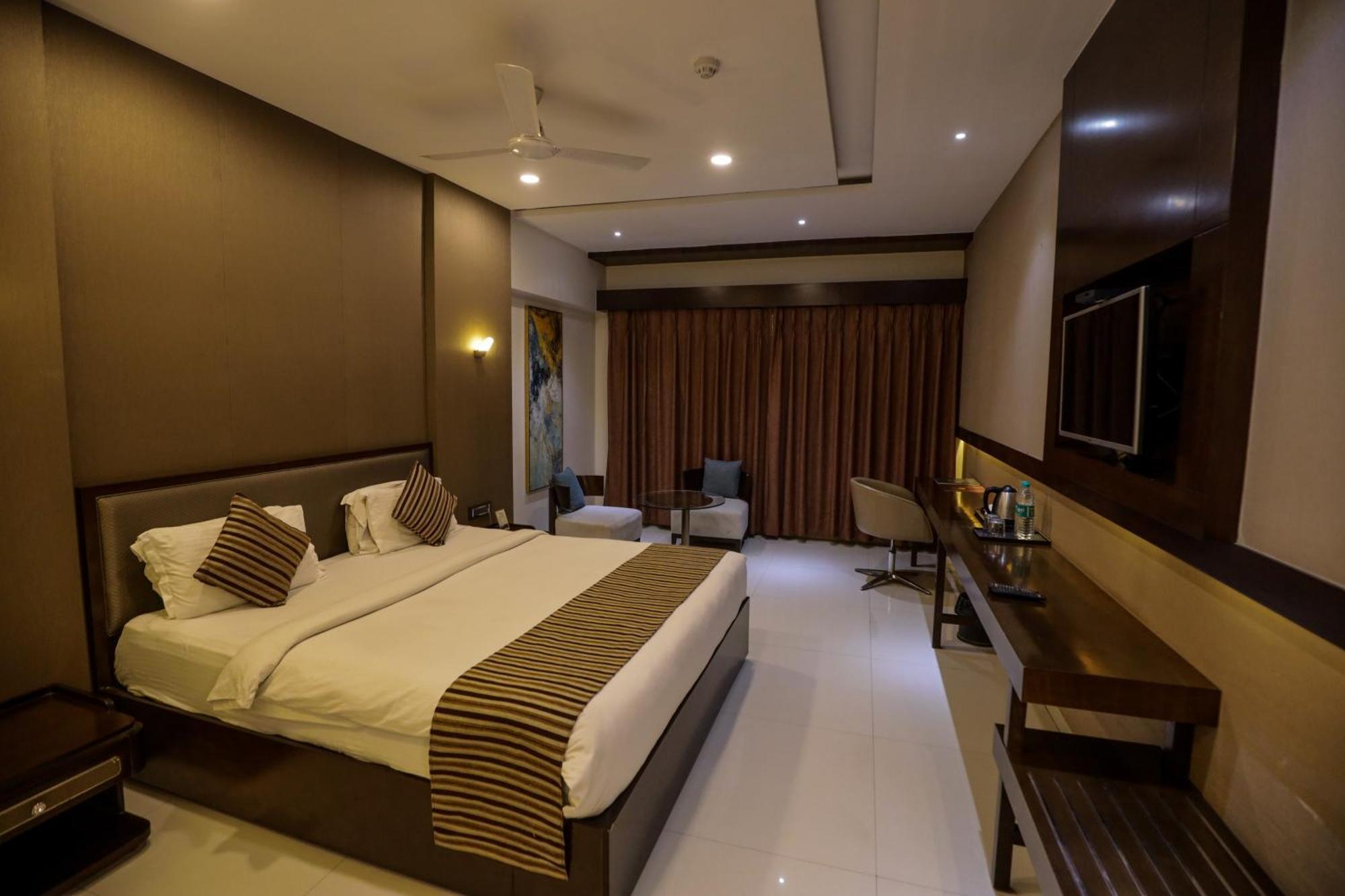 Hotel Atithi, Aurangabad Eksteriør bilde