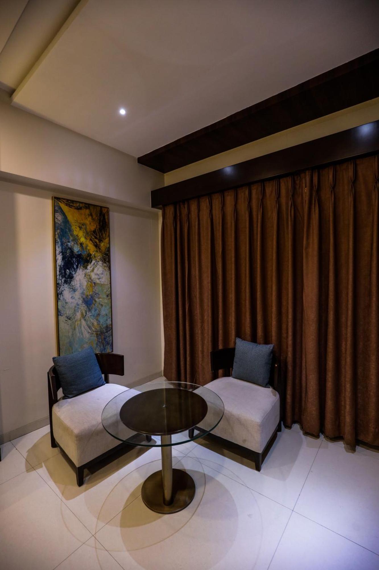 Hotel Atithi, Aurangabad Eksteriør bilde
