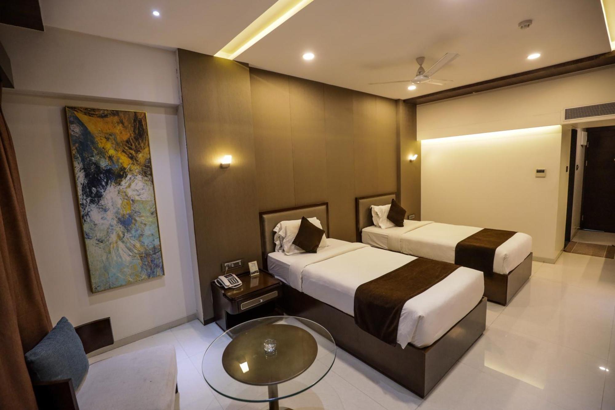 Hotel Atithi, Aurangabad Eksteriør bilde