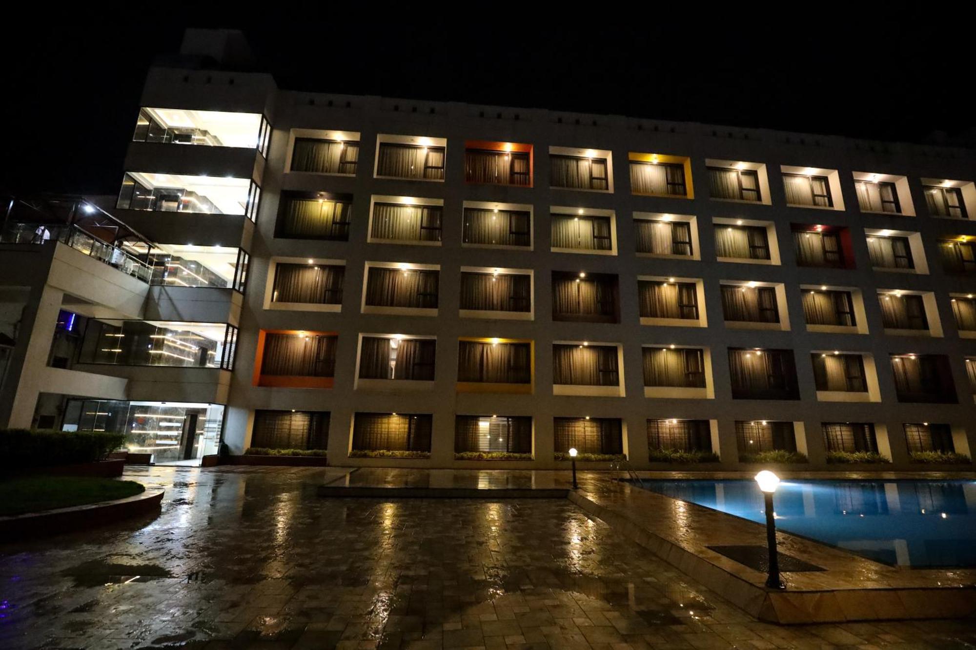 Hotel Atithi, Aurangabad Eksteriør bilde